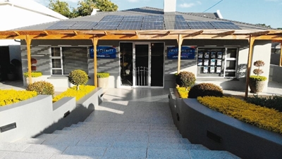 Celebrating the Festive Season in the Southern Cape with Chas Everitt