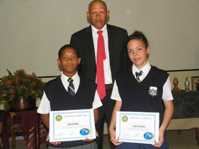 Ladismith-leerders help misdaad bekamp