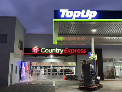 Flagship Country Express Convenience Store opens at TopUp Mossel Bay