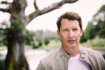 James Blunt heading to SA: ‘I’m looking forward to crowd surfing at a venue near you…’