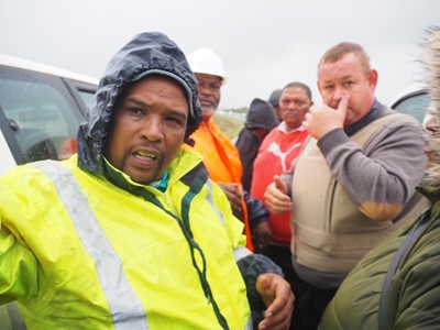 Locals protest for Ouberg Pass jobs