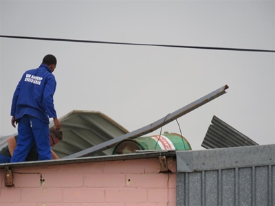 Donderstorm laat spoor van verwoesting