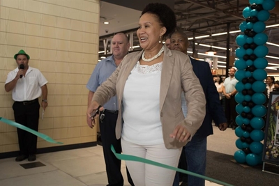 New mall opens in Plett