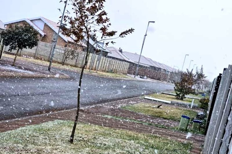 Winter wonderland, it's snowing in Joburg! | George Herald