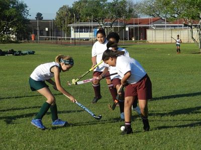 UHS junior hockey competes in Uitenhage