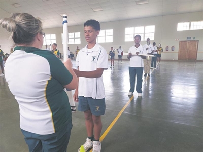 Van Reede bring majors-span op die been