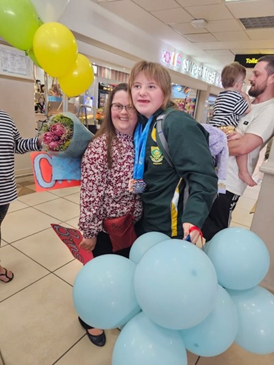 Seven world records, 11 medals: Minke returns a champion