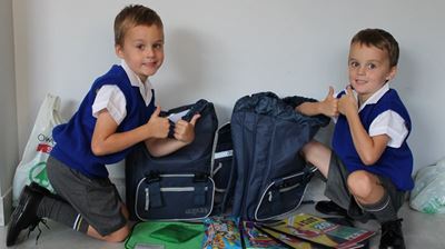 Tweeling boeties reg vir graad 1