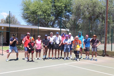 Kleurvolle tennis-afsluiting