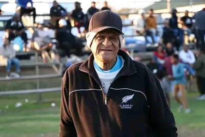 All Blacks Oudtshoorn se grootste ondersteuner sterf op 88