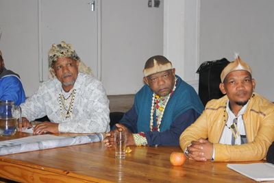 Pacaltsdorpers 'lank genoeg oor die hoof gesien'