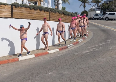 Plettenberg Bay daredevils take to the streets in ballsy move