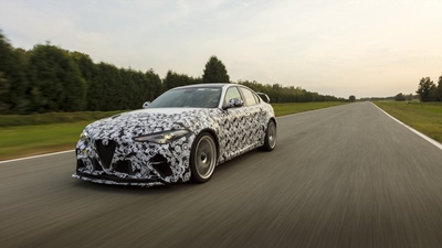 Alfa Romeo Racing ORLEN F1 drivers Räikkönen and Giovinazzi test the new Giulia GTA