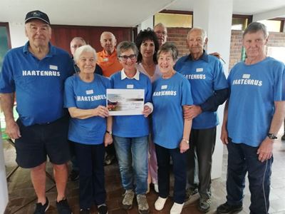 Pret by sportdag vir senior burgers