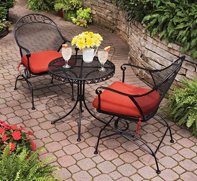 Stage your small outdoor space optimally