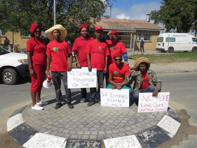 EFF picket for better healthcare