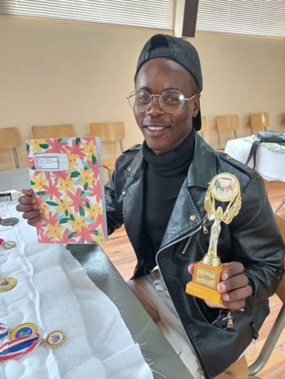 Artist sees possibilities in problems