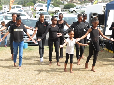 Geestelike dansgroep by Brugmark in Stilbaai