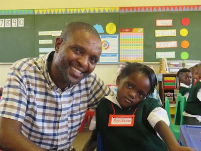 Mzoxolo Primary: First day of school