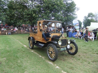 Motorklub werf jong lede