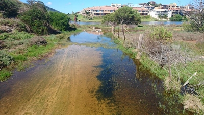 Kommer oor Hartenbosrivier-watervlak