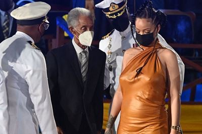 The internet rejoices: Rihanna is pregnant