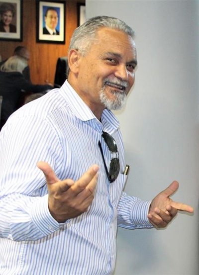 MM and director 'out of office'