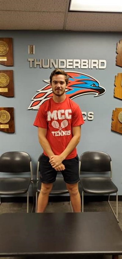Plett boy signs for US college
