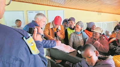 Dysselsdorp-inwoners ongelukkig oor behuising