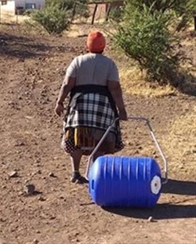 Gemeenskap nog nooit lopende water gehad nie