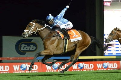 Mike de Kock’s Safe Passage disrupts the Durban July market