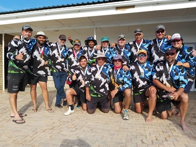 OP-hengelaars vaar goed by SAVOF