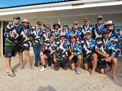 OP-hengelaars vaar goed by SAVOF