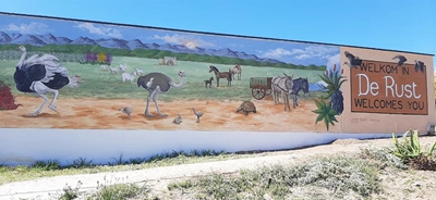 Stunning welcome sign brings De Rust to life