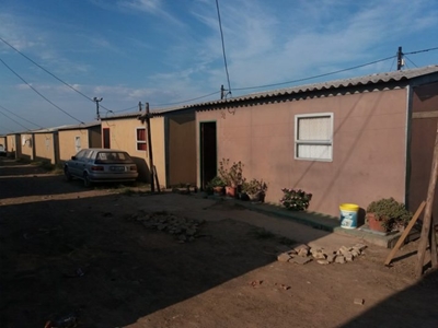 More than 80 families use one toilet