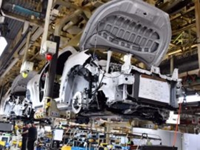 President launches first hybrid Toyota vehicle produced in SA