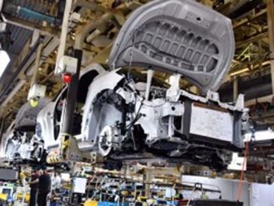President launches first hybrid Toyota vehicle produced in SA