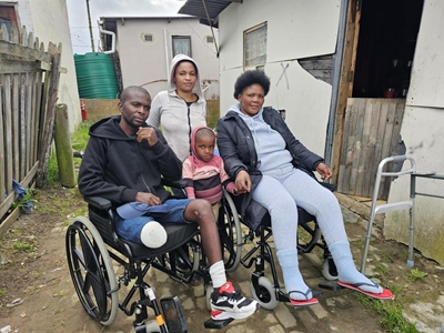 Building collapse survivors waiting for help