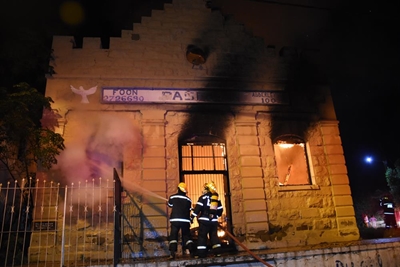 Brand vernietig ikoon-besigheid