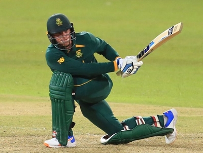 Proteas keep fighting against relentless Black Caps attack