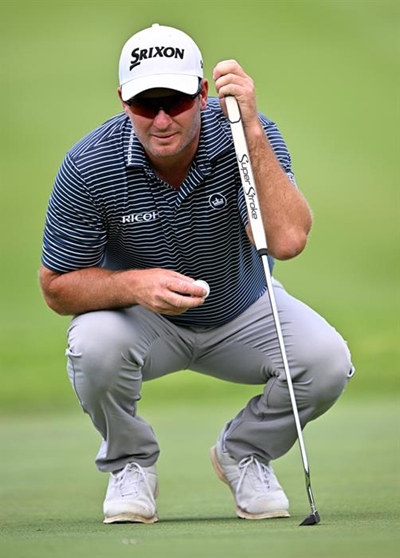 South African duo chasing the Fox at Sun City
