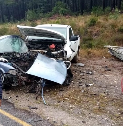 Twee sterf in ongeluk op pas