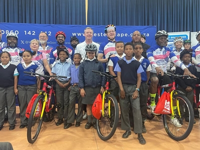 Premier Cycle Tour: Groot Brak-leerders ontvang fietse