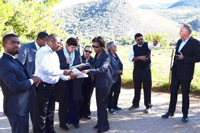 Regter besoek skool wat dalk moet sluit
