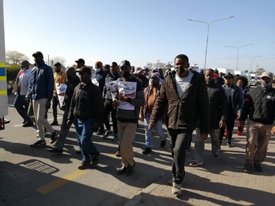 Taxi protest starts