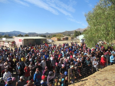 Sterfte vonk in die kruitvat op Uniondale
