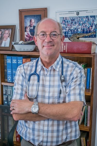 Dokter praat oor Ivermektien