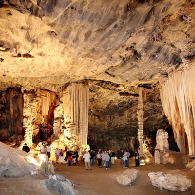 Cango Caves attract more tourists