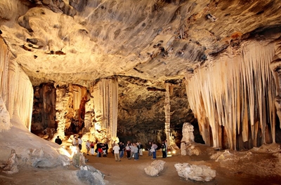 Cango Caves attract more tourists