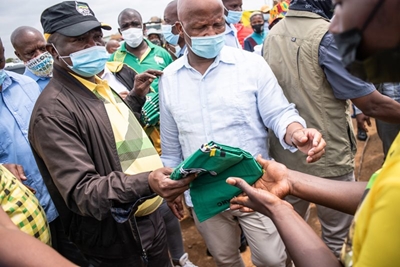 Even Mabuza’s crossed fingers couldn’t stop more load shedding
